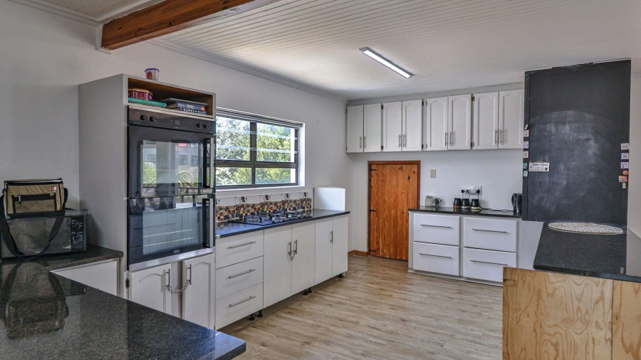 4 Bedroom Property for Sale in De Kelders Western Cape